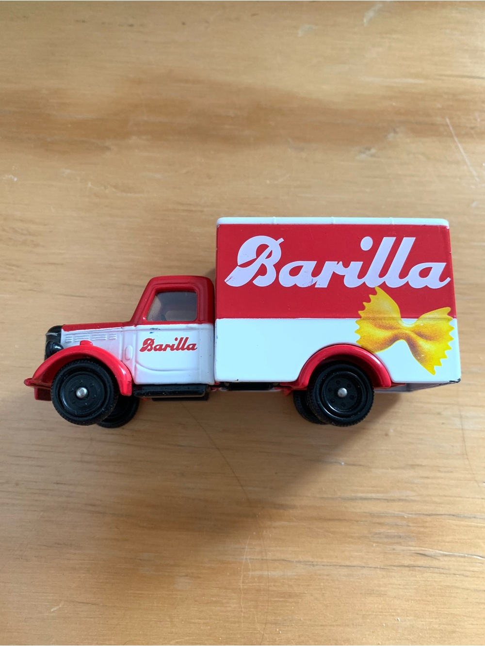 Corgi Bedford 30 CWT Barilla Die Cast Delivery Truck